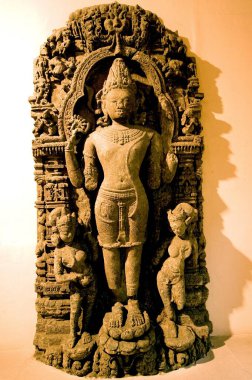 Hint müzesi binası Kalküta, Batı Bengal, Hindistan 'da 9. yüzyıldan Lord Vishnu' nun heykeli.