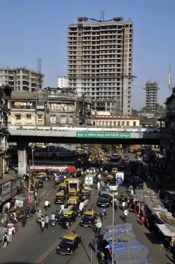 Mumbai Maharashtra Hindistan 'daki Bhendi Çarşısında trafik 