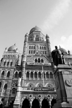 Pherozeshah Mehta statue, Bombay Municipal Corporation Building, Mumbai, Maharashtra, India, Asia clipart