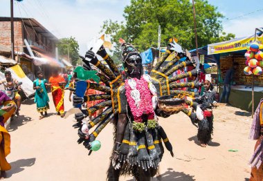 Hindu Tanrıça Kali elbiseli kadın, Thoothukudi, Tamil Nadu, Hindistan, Asya