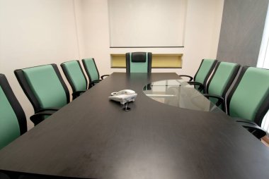 İlaç Araştırma Laboratuvarı; laboratuvar; ofis; konferans odası; masa; sandalyeler; telefon; Bombay Mumbai; Maharashtra; Hindistan