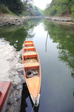 Yaz Sarayı, Pekin, Çin yakınlarındaki Backwaters 'da tekne. 