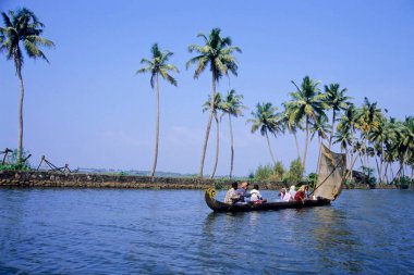 Aile Backwater, Allepey, Kerala, Hindistan 'da teknede. 