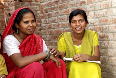 Kırsal kadınlar, Ngo Ramkrishna Sarada Matematik ve Missan, Hazaribagh, Jharkhand, Hindistan 