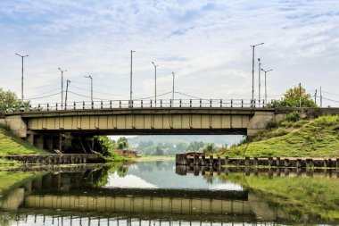 Dal Gölü, Srinagar, Kashmir, Hindistan, Asya üzerindeki köprü.