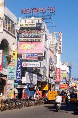 Güney Rampart, Thanjavur, Tamil Nadu, Hindistan 'daki yoğun pazar alanı. 