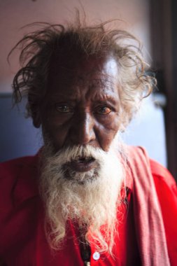 Trendeki dilenci; Tamil Nadu; Hindistan