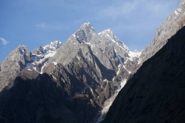 Dağ sırası Mana köyü Uttarakhand Hindistan Asya 