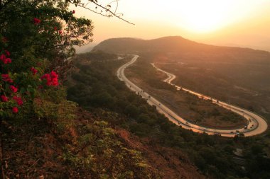 Yol; Otoyol; Ekspres Yüksek Yol; Bombay Poona; Maharashtra; Hindistan