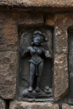 Mimarlık; chousath (64) yoginis tapınağı; Bhubaneswar; Orissa; Hindistan