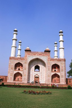 Akbar Mezarı 'nın zengin dekore edilmiş girişi, Sikandra, Agra, uttar pradesh, Hindistan 