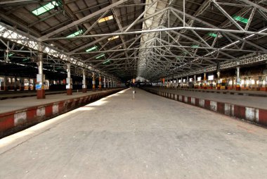 Victoria Terminus vt. Şimdi chhatrapati shivaji istasyon platformu, Bombay Mumbai, Maharashtra, Hindistan