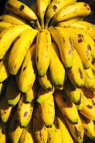 Meyveler, sarı muzlar yaklaşın.