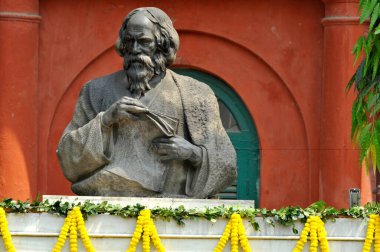 Hindistan, Kalküta, Jorasanko Kolkata 'da şair rabindranath tagore heykeli 