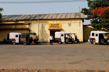 Bhilawadi tren istasyonu binası, Sangli, Maharashtra, Hindistan, Asya