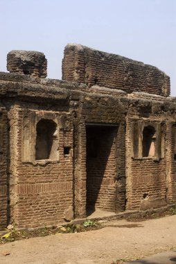 Peshawe döneminin kalıntıları, Parvati, Pune, Maharashtra, Hindistan tepesindeki Vishnu Narayan tapınağının tuğla yapısı. 