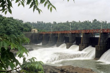 Barvi barajının gündüz manzarası, maharashtra, Hindistan 