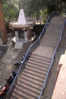 Patthe bapurao yolundaki köprü merdivenleri, Grant yolu, Bombay şimdi Mumbai, Maharashtra, Hindistan 