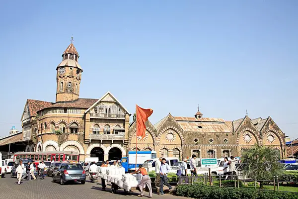 stock image Crawford market or Mahatma Jyotiba Phule market, Lokmanya Tilak road, Marine Lines, Bombay Mumbai, Maharashtra, India 