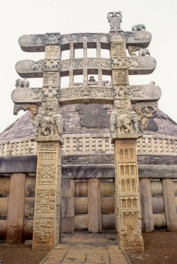 buddhist sanchi stupa ; sanchi ; madhya pradesh ; India clipart