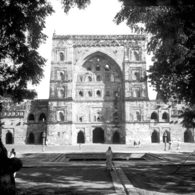 Jama Mescidi, Jaunpur, Uttar Pradesh, Hindistan ve Asya 'nın eski klasik fener kaydırağı.