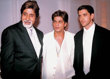 Güney Asyalı aktör Amitabh Bachchan, Shahrukh Khan ve Hritik Roshan bir film gösteriminde 