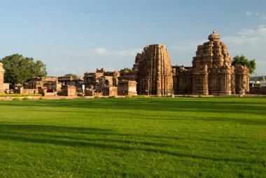 UNESCO Dünya Mirası Alanı; Kasivishvanatha Kuzey Hindistan stili ve Mallikarjuna Karışık Tarz Tapınakları sekiz yüzyılda inşa edildi; Pattadakal; Karnataka; Hindistan