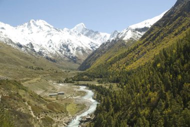 Kinner Kailash karı Chitkul; Sangla Vadisi; Himachal Pradesh; Hindistan