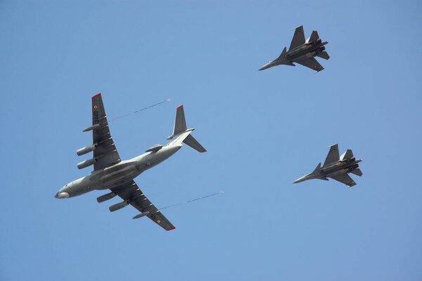 Air show By Air Force India, 17 октября 2004, Marine drive, Bombay Mumbai, Maharashtra, India
