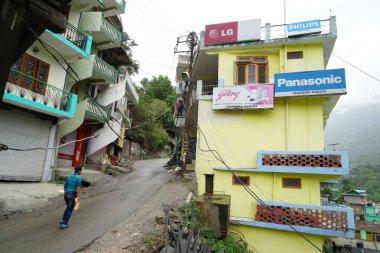 Dar Sokak, Banjar Kasabası, Tirthan Vadisi, Kullu, Himachal Pradesh, Hindistan, Asya