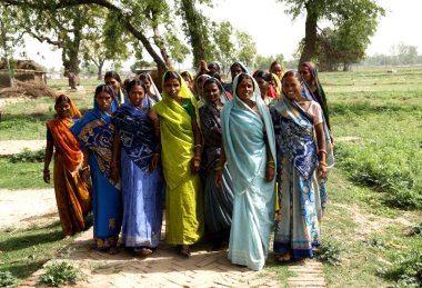 Kırsal kadınlar, Rajouli, Nawada, Bihar, Hindistan 