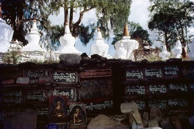 Chorten stupa, Sikkim, Hindistan gündüz görüşü 