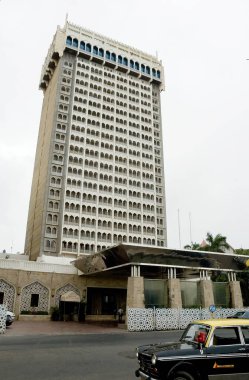 Hindistan Gateway yakınlarındaki Taj Intercontinental Hotel; Chatrapati Shivaji Udyan; Apollo Bunder; Bombay Mumbai; Maharashtra; Hindistan; Asya