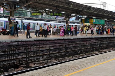 Dadar tren istasyonu, Mumbai, Maharashtra, Hindistan, Asya