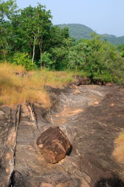Satpura kaplan rezervinde Rocky peyzajı; Madhai Piparia; Madhya Pradesh; 5-Ekim-2008 Hindistan