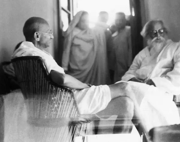 stock image Mahatma Gandhi and Rabindranath Tagore at Shantiniketan , February 1940 , India NO MR