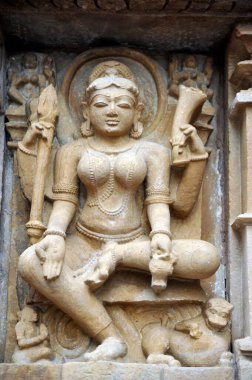 Tanrıça heykeli Khajuraho Madhya Hindistan Asya 'yı övdü