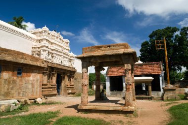 Kunnandarkoil 'de kaya kesimi tapınak, Pudukkottai yakınlarında Kundrandarkoil, Tamil Nadu, Hindistan.