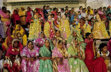 Women at Gangaur Festival, Udaipur, Rajasthan, India clipart