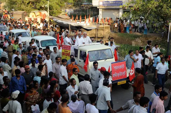 Dr. Sujan Chakraborty ile Kanti Ganguly ve Buda Devi Bhattacharjee Kolkata Hindistan Asya 