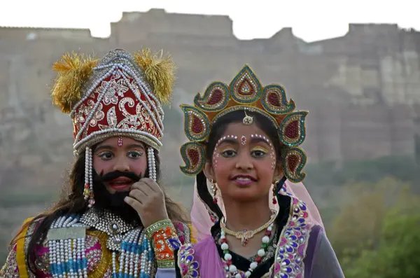 stock image girls dress up like king and queen, Jodhpur, Rajasthan, India, Asia 