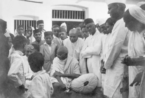 stock image Mahatma Gandhi meeting his cousin Kushalchand Gandhi half covered in Rajkot, 1936, India 