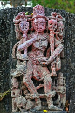 Sharneshvara Shiva Tapınağı 'ndaki heykeller, Abhaipur, Idar, SabArkantha, Gujarat, Hindistan 