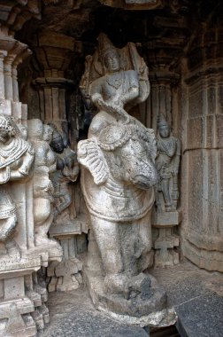 Indra fil heykelinin üzerinde oturuyor, kopeshwar Shiva tapınağı, kolhapur, Maharashtra, Hindistan, Asya 