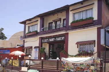 Miras Elsie Süt ve Fırını, Mahableshwar Mahabaleshwar Pazarı, Maharashtra, Hindistan 