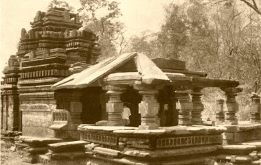Tambdi Surla Lordu Mahadeva Shiva Tapınağı, Ponda, Goa, Hindistan, Asya 'nın 1900' lerden kalma eski bir fotoğrafı. 