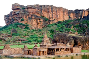 Bhutanatha tapınağı ve agasthya tirtha, Badami, Bagalkot, Karnataka, Hindistan
