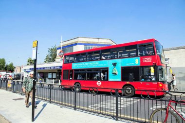 Hounslow metro istasyonu yakınlarında, Londra, İngiltere, İngiltere, Birleşik Krallık 