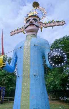 Mavi Dassera putu Hindistan 'da tatilde.