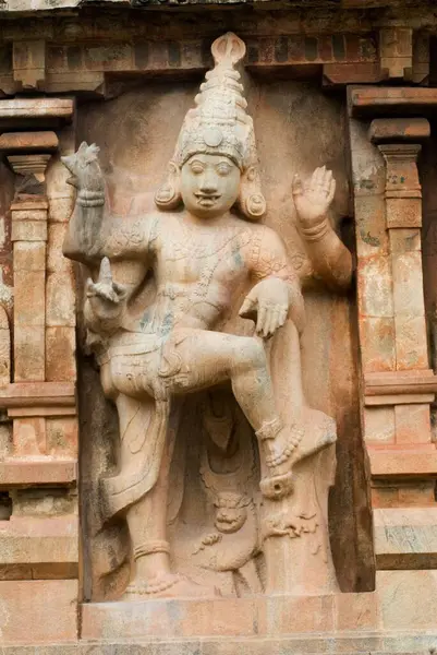 stock image Statue on Wall of Brihadeshwara Temple Also called Big Temple Built in 10th Century AD By Raja Raja Chola Dedicated to Lord Shiva at Thanjavur, Tamil Nadu, India 